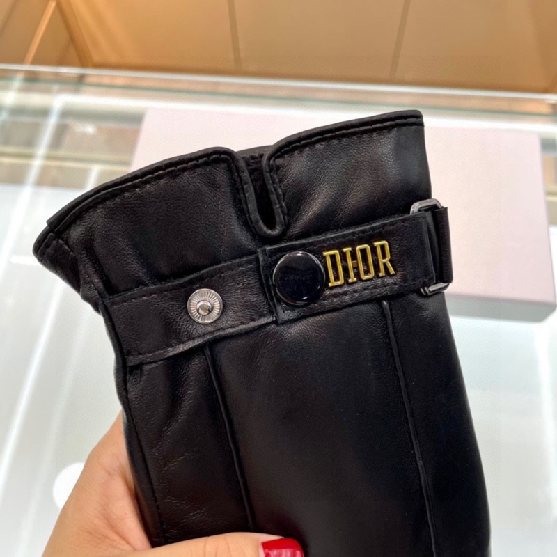 DIOR