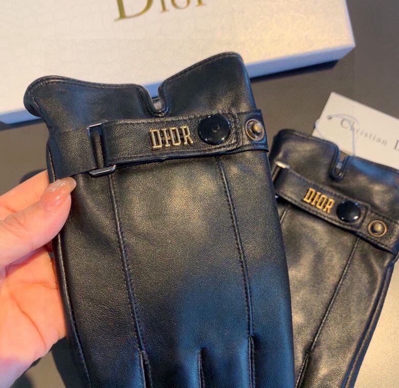 DIOR