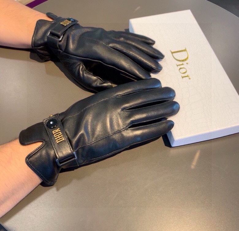 DIOR