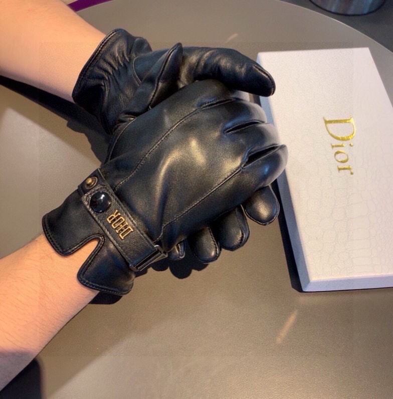 DIOR