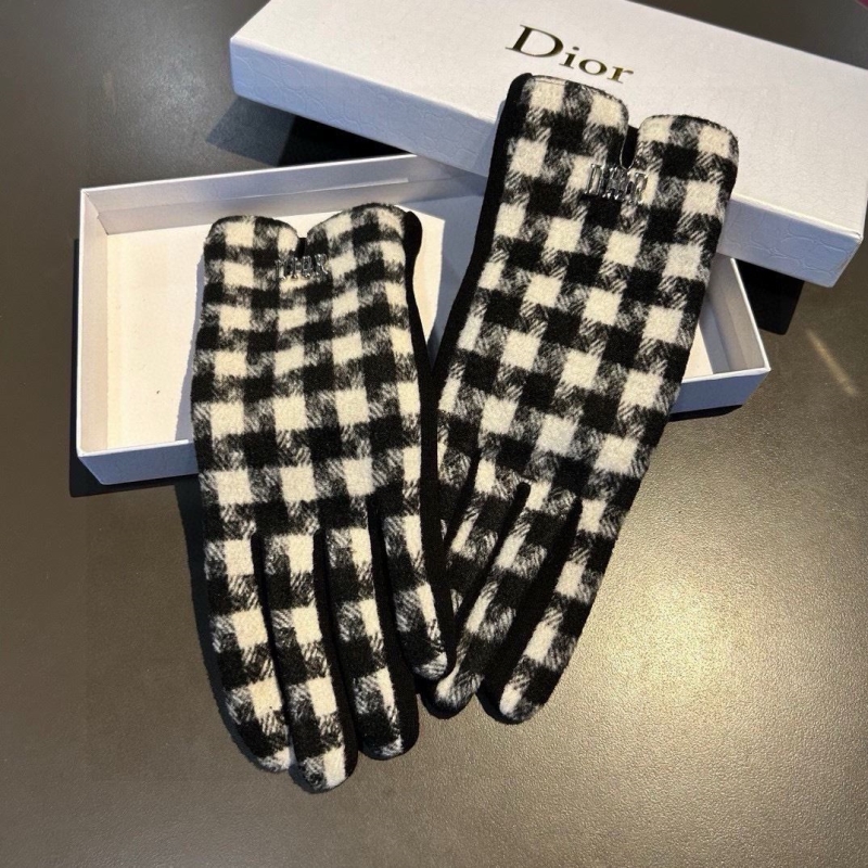 DIOR