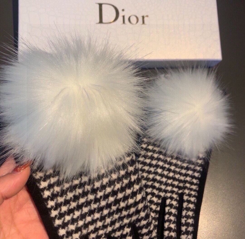 DIOR