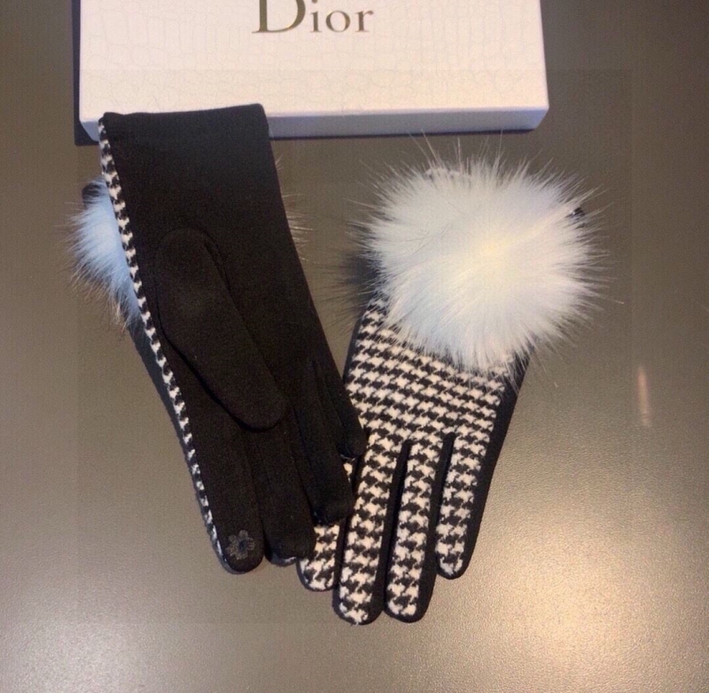 DIOR