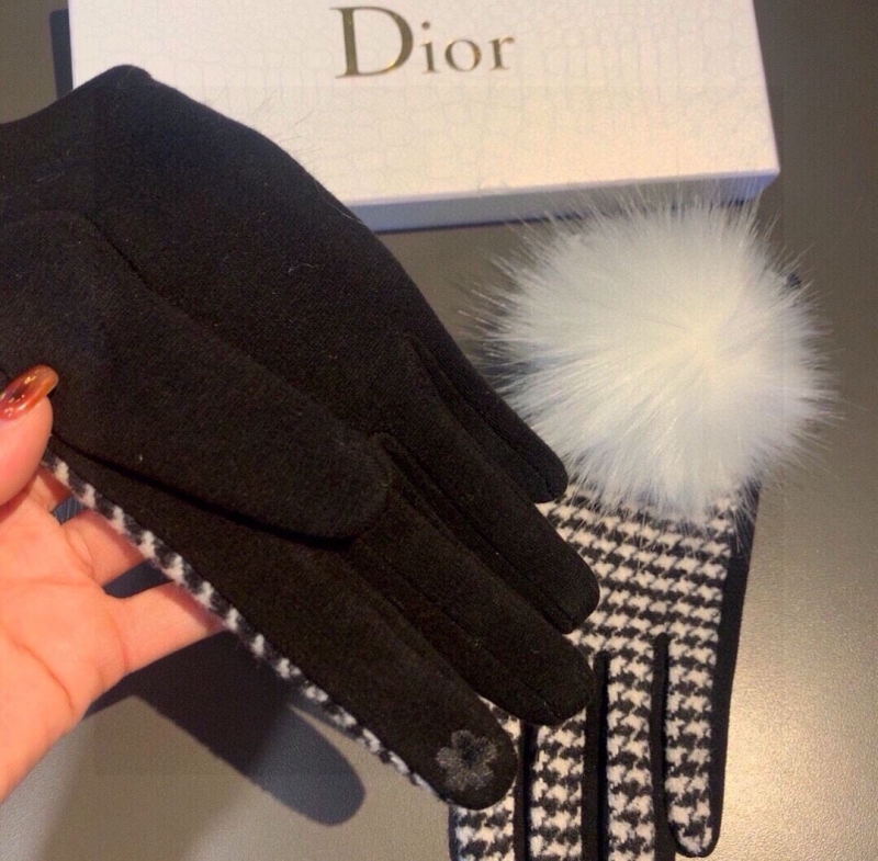 DIOR