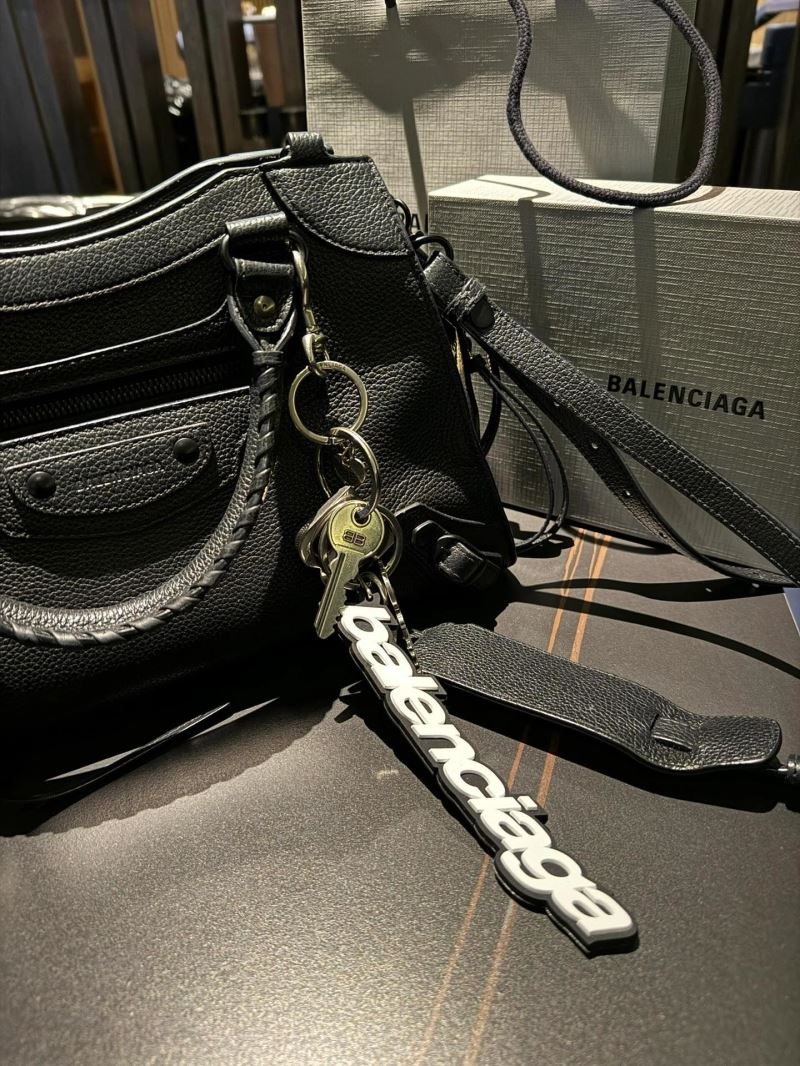 BALENCIAGA