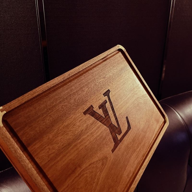 LV