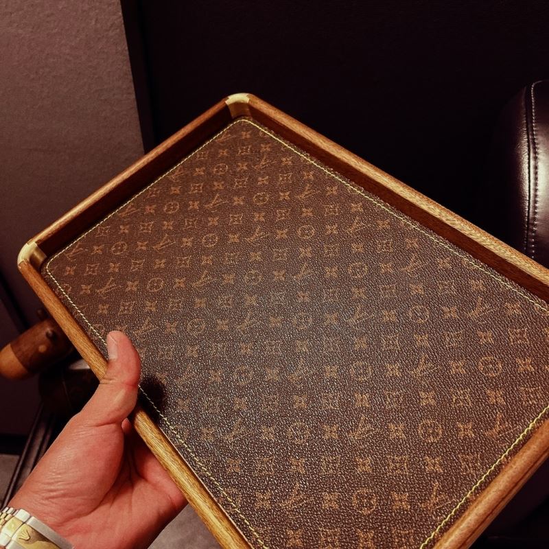 LV